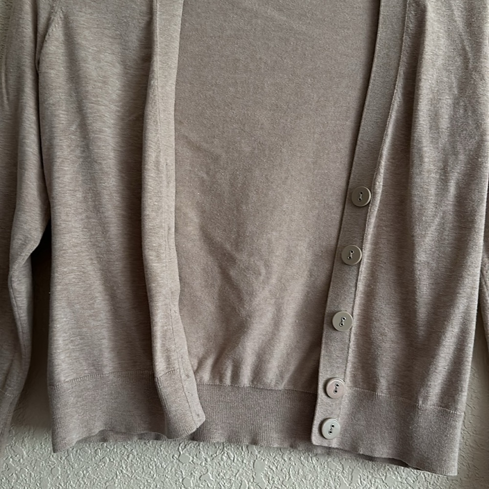 Cardigan - Picture 2 of 4
